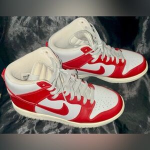 women's release of the Nike Dunk High Size 8